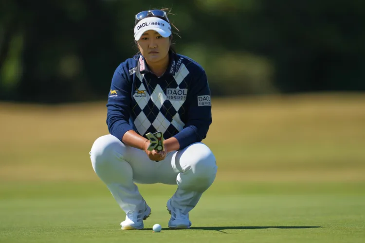 Ryu takes 1-shot lead at British Women's Open